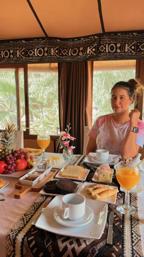 Luxury Traditional Tent Camp Merzouga Bagian luar foto